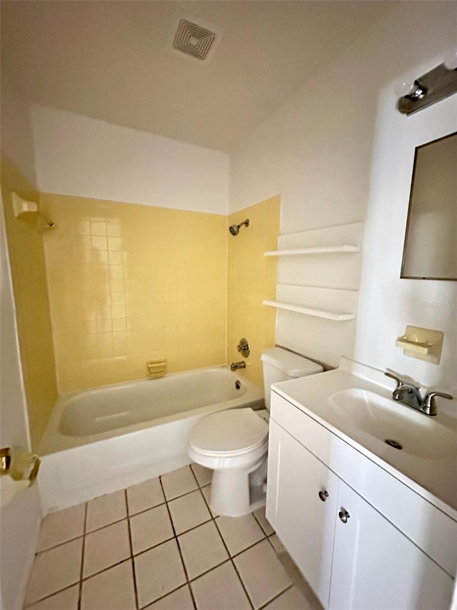 2112 VIRGINIA AVE, EUSTIS, FL, 32726