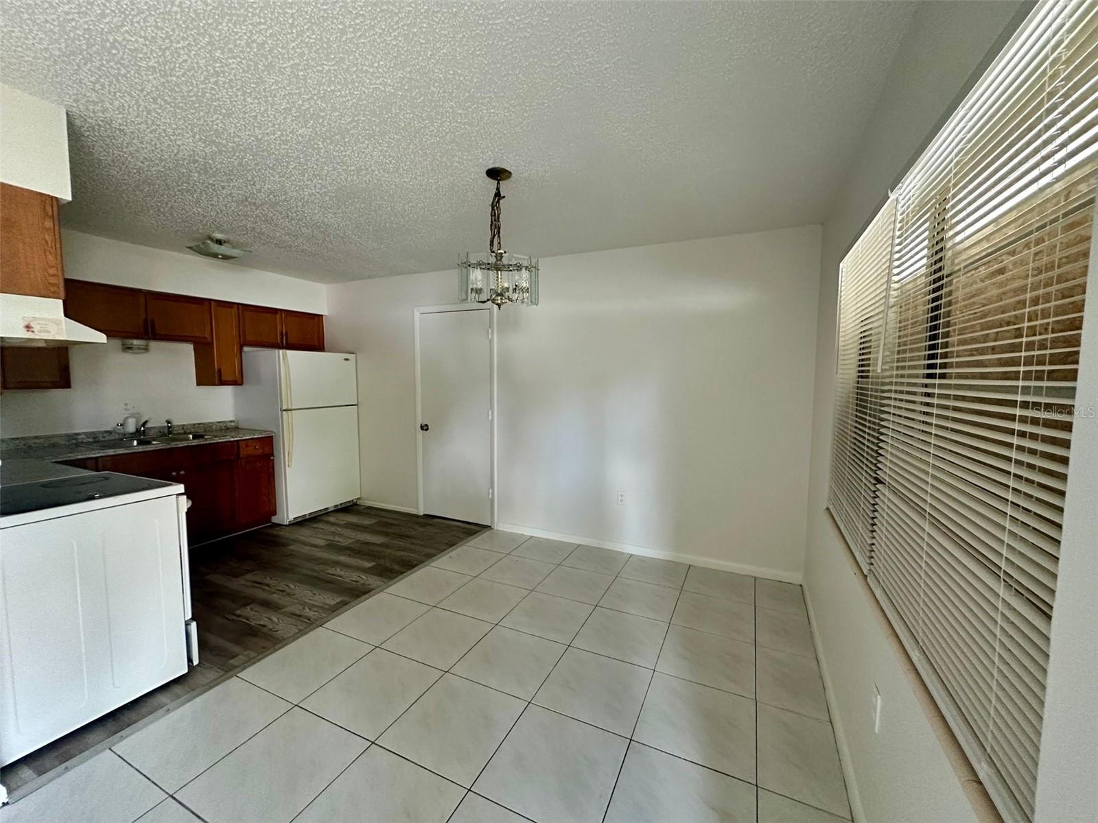 2112 VIRGINIA AVE, EUSTIS, FL, 32726