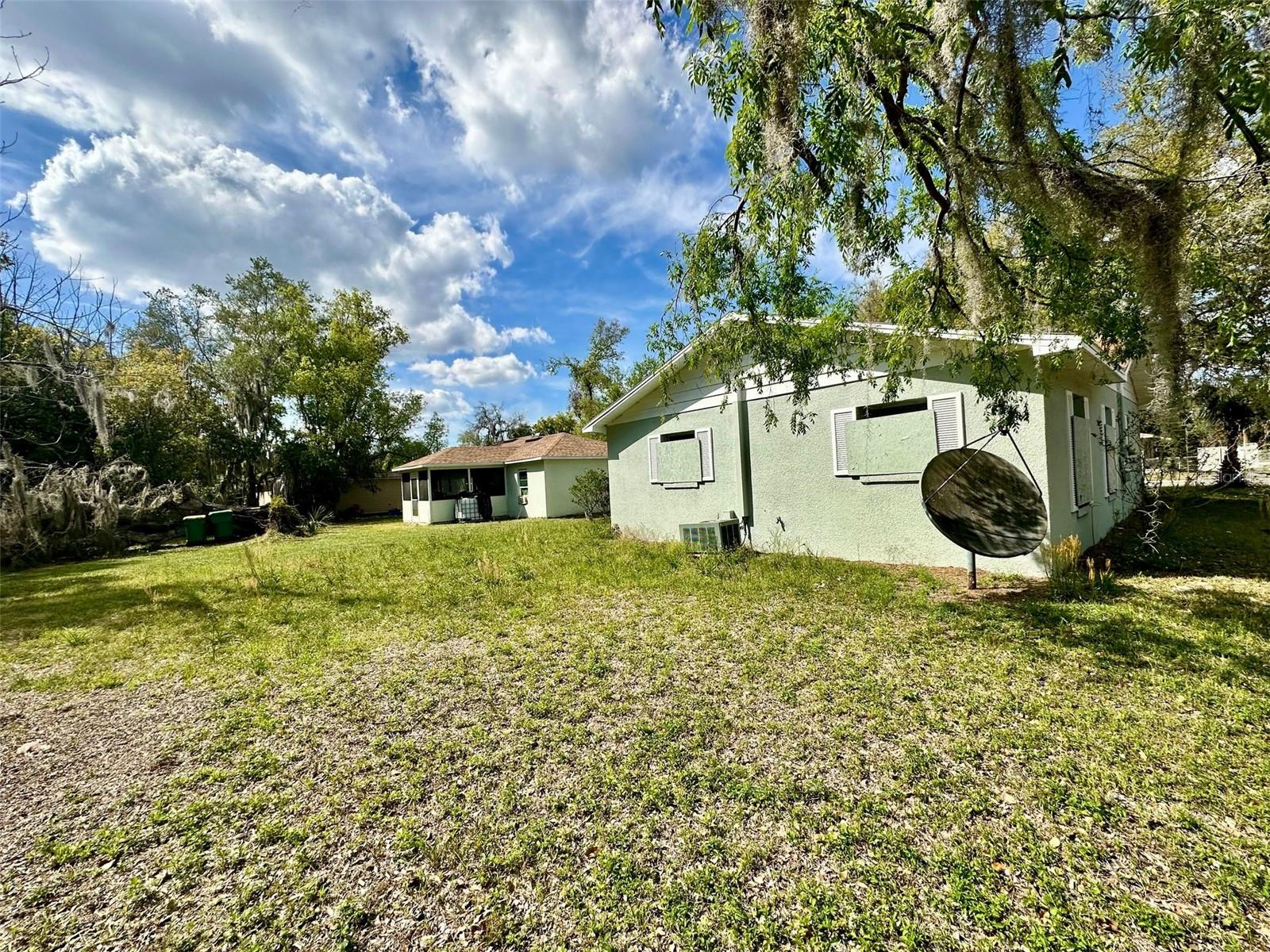 2112 VIRGINIA AVE, EUSTIS, FL, 32726