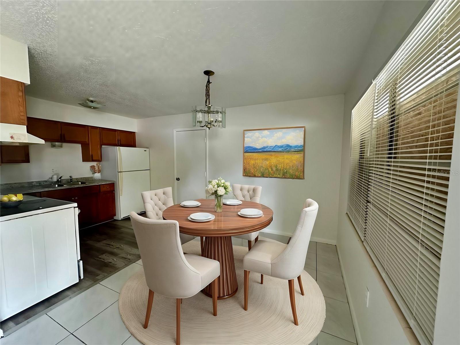 2112 VIRGINIA AVE, EUSTIS, FL, 32726