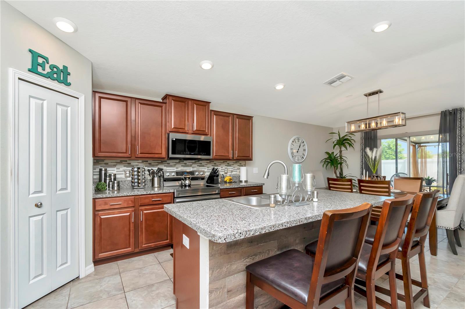 7019 WISEMAN RUN DR, SUN CITY CENTER, FL, 33573