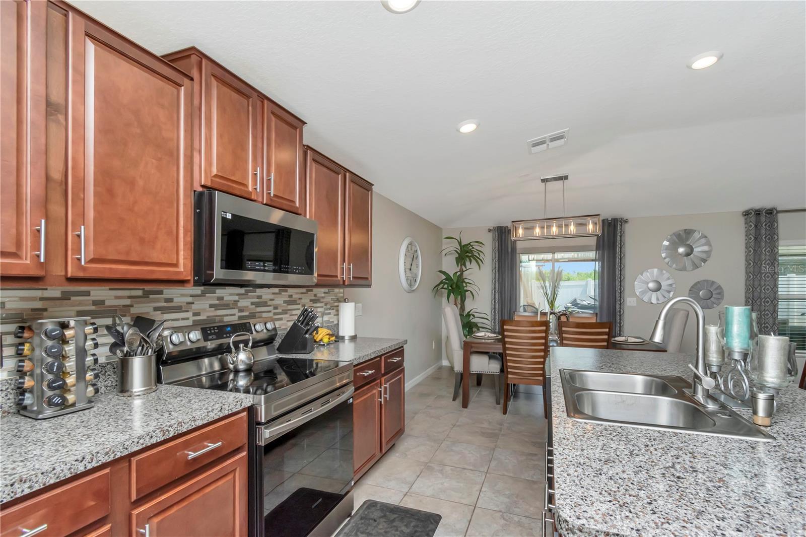 7019 WISEMAN RUN DR, SUN CITY CENTER, FL, 33573