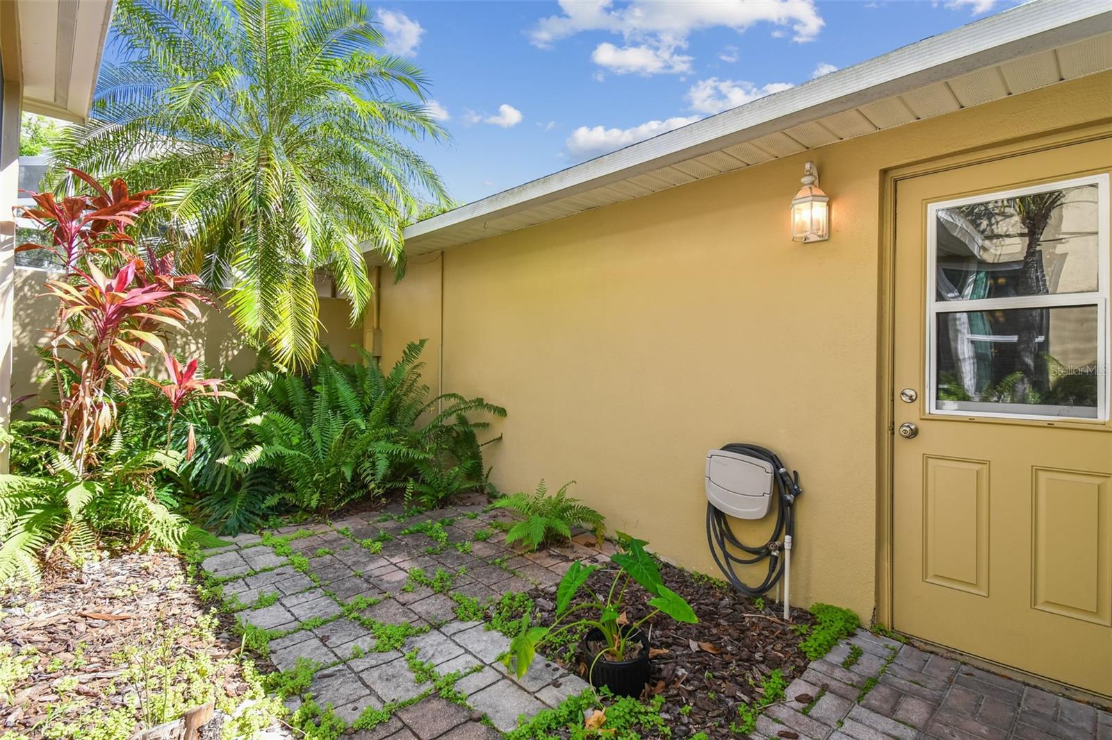 9910 NEW PARKE RD, TAMPA, FL, 33626