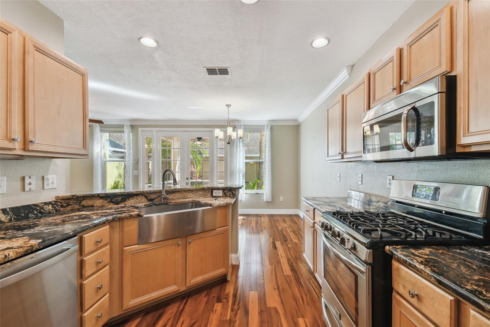 9910 NEW PARKE RD, TAMPA, FL, 33626