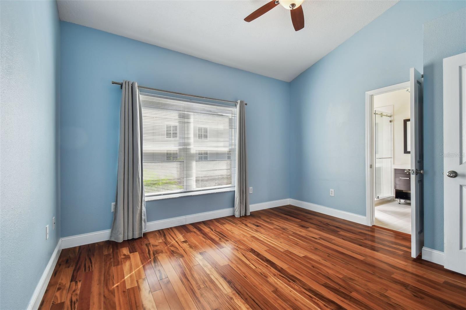 9910 NEW PARKE RD, TAMPA, FL, 33626