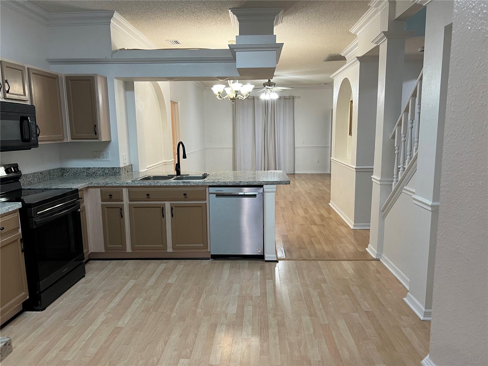 27452 SKY LAKE CIR, WESLEY CHAPEL, FL, 33544