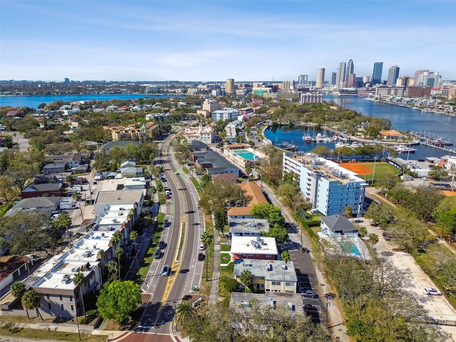 166 E DAVIS BLVD, TAMPA, FL, 33606