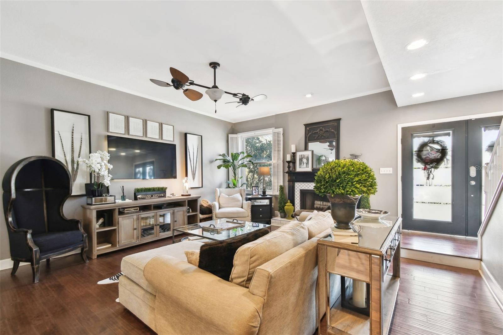 166 E DAVIS BLVD, TAMPA, FL, 33606