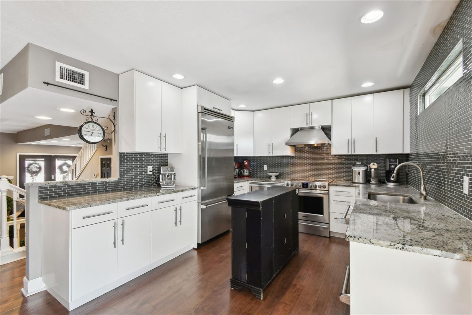 166 E DAVIS BLVD, TAMPA, FL, 33606