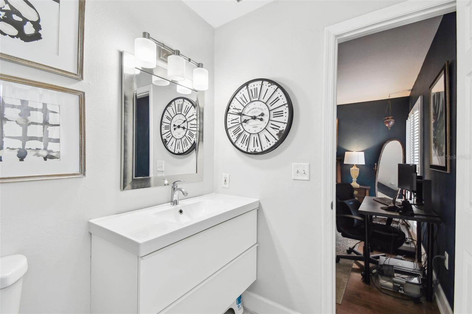 166 E DAVIS BLVD, TAMPA, FL, 33606