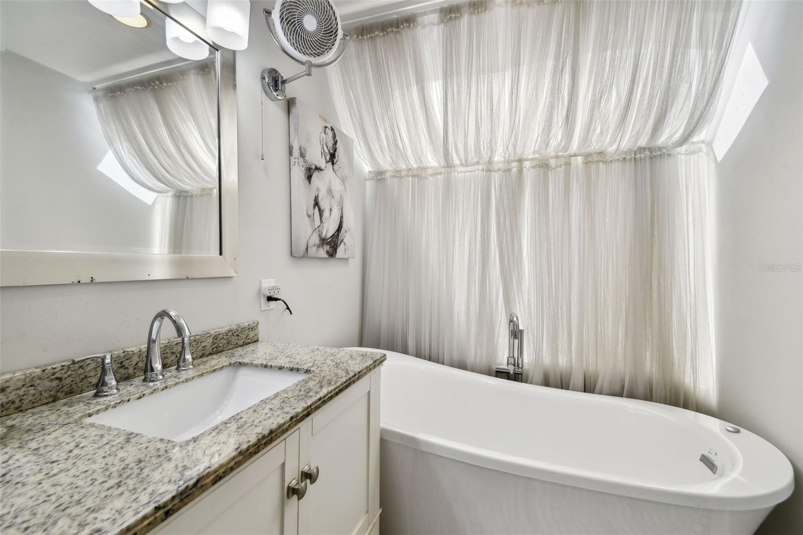 166 E DAVIS BLVD, TAMPA, FL, 33606