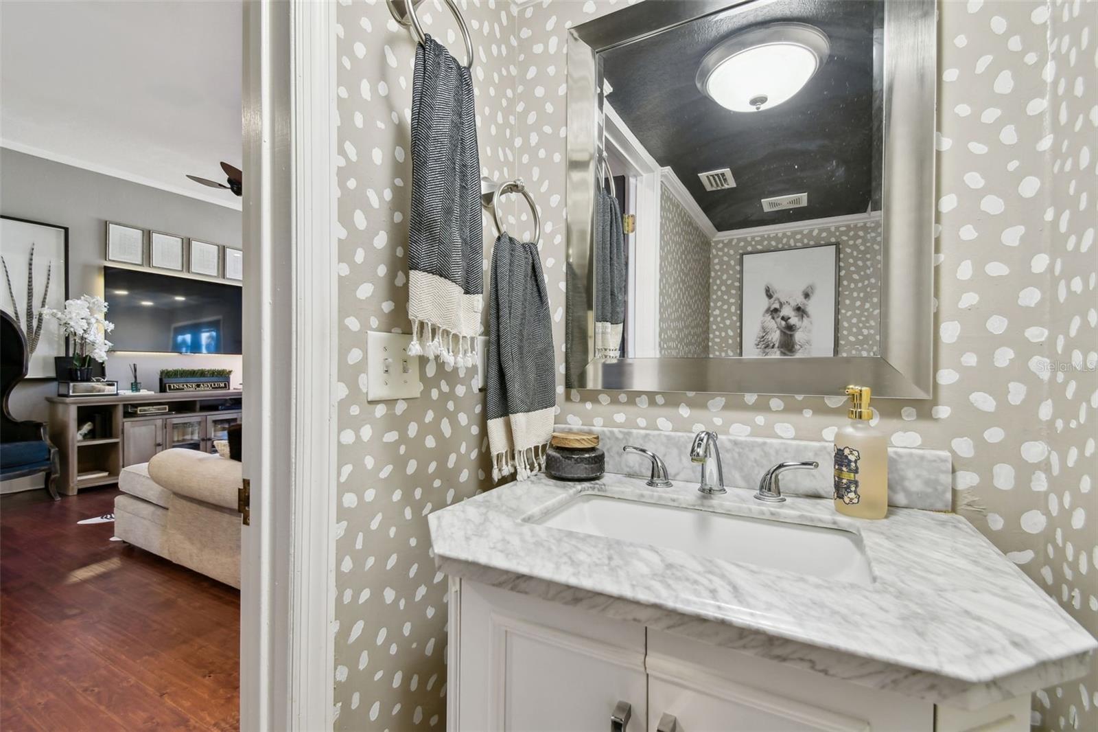 166 E DAVIS BLVD, TAMPA, FL, 33606