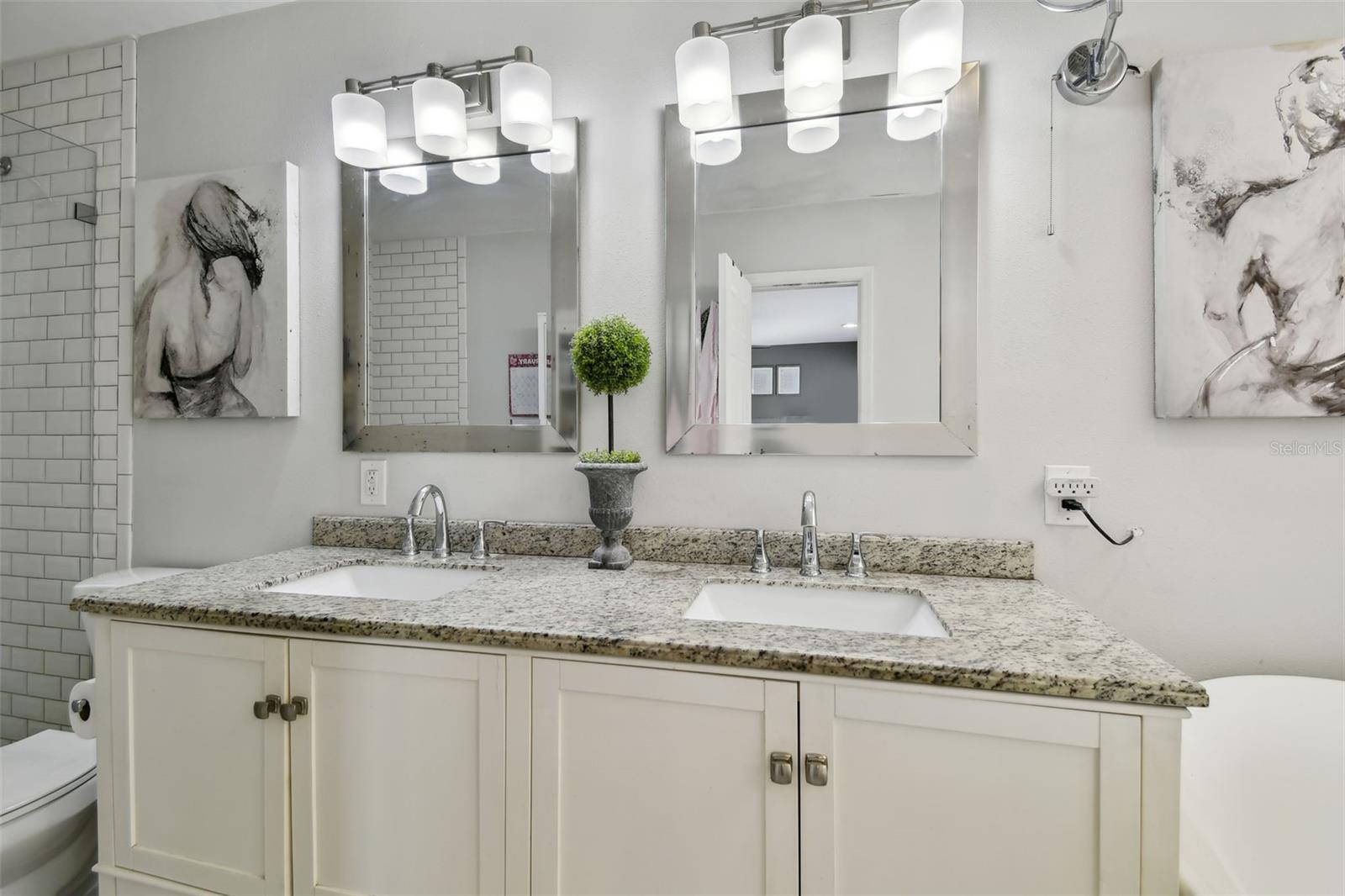 166 E DAVIS BLVD, TAMPA, FL, 33606