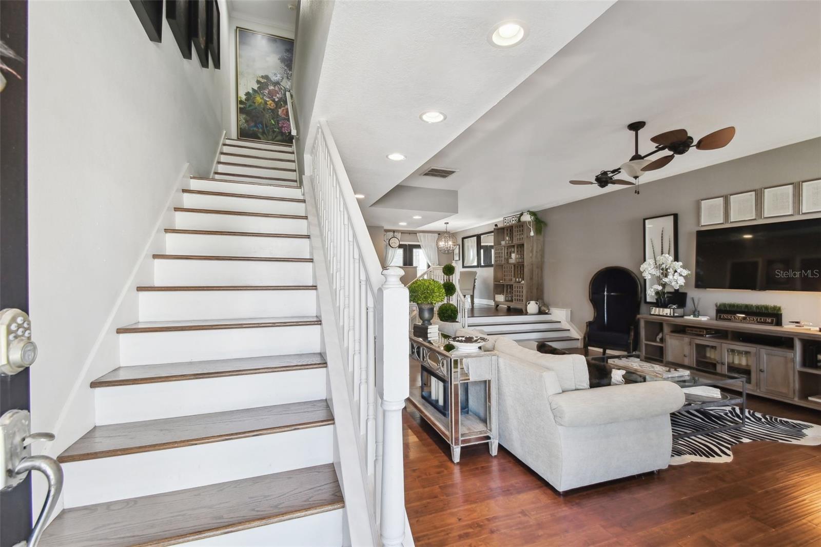 166 E DAVIS BLVD, TAMPA, FL, 33606