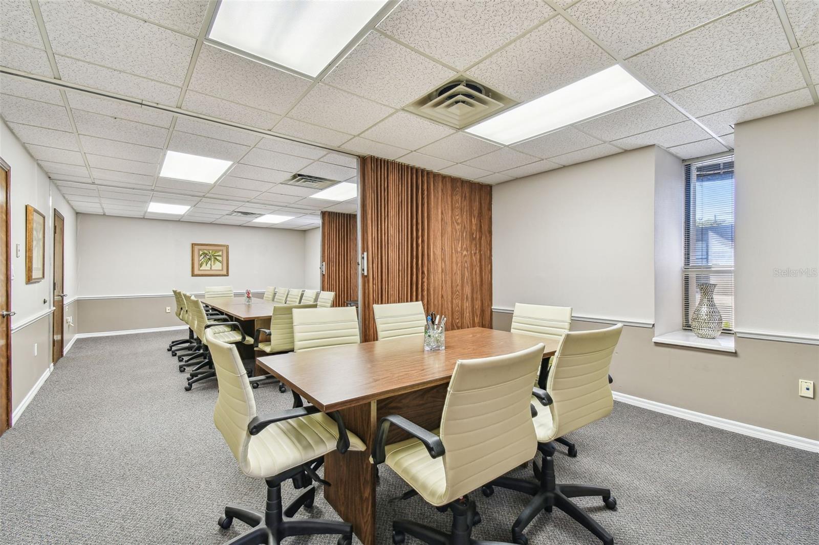 1046 W BUSCH BLVD #300, TAMPA, FL, 33612