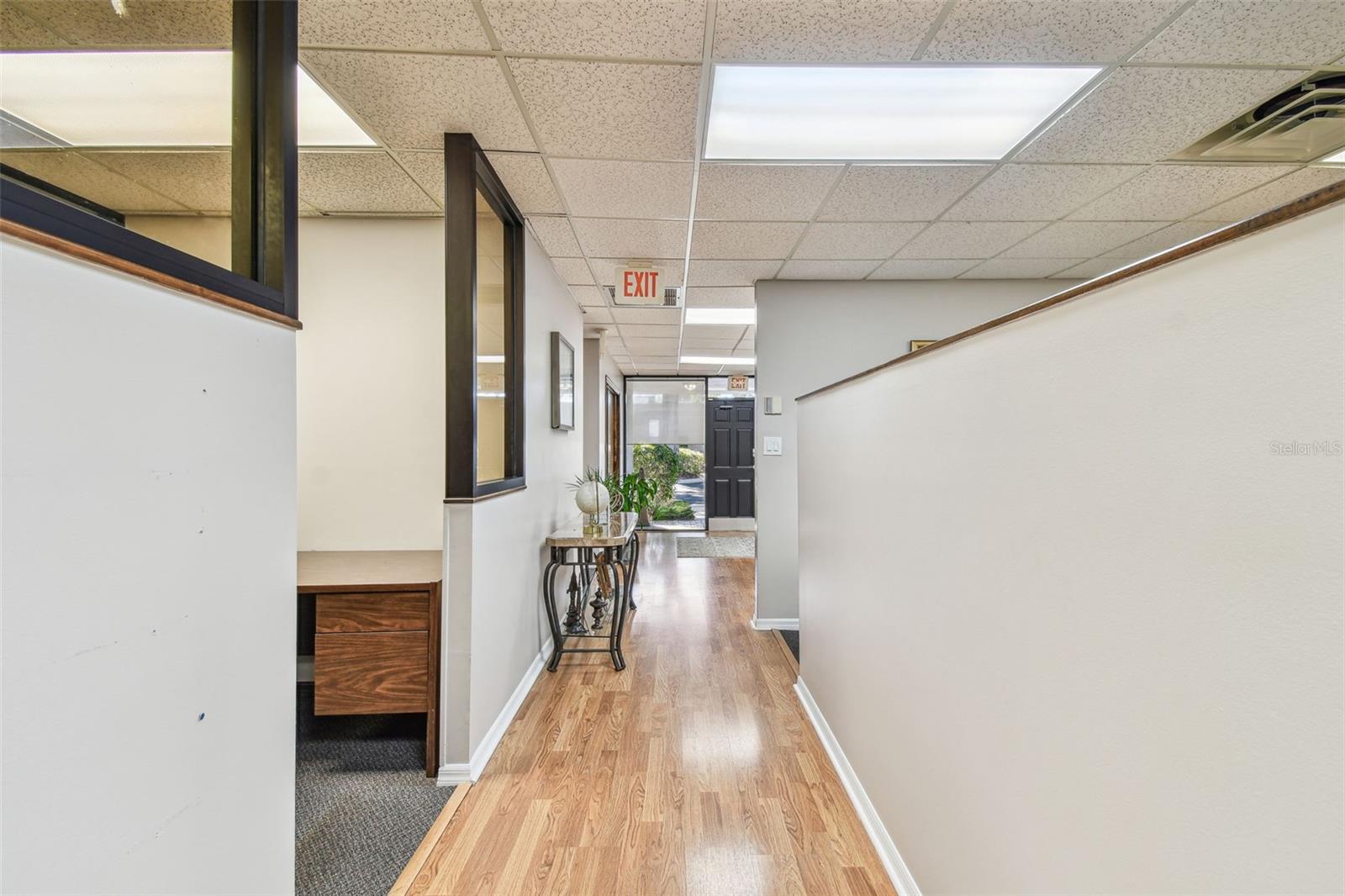 1046 W BUSCH BLVD #300, TAMPA, FL, 33612