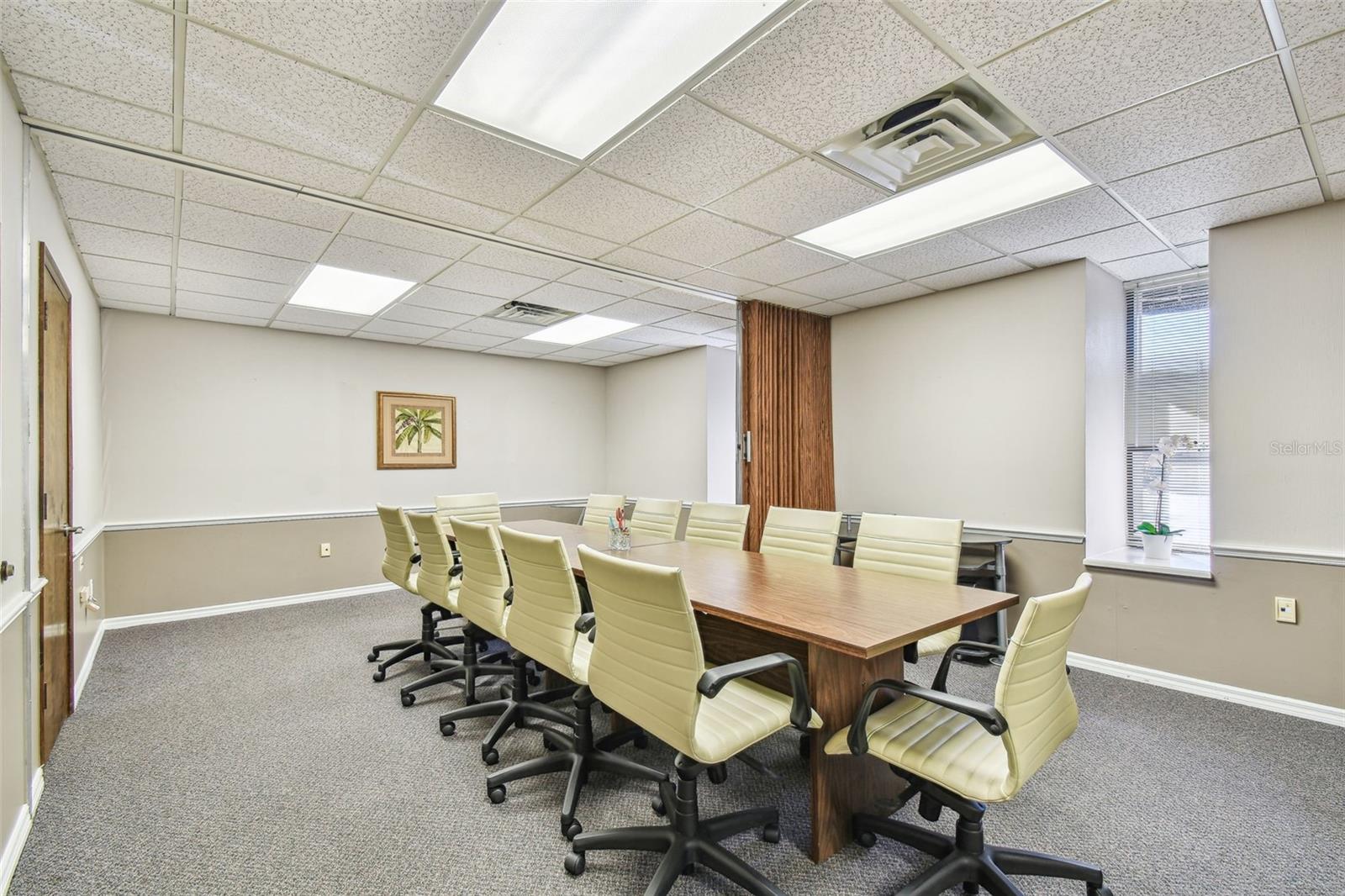 1046 W BUSCH BLVD #300, TAMPA, FL, 33612