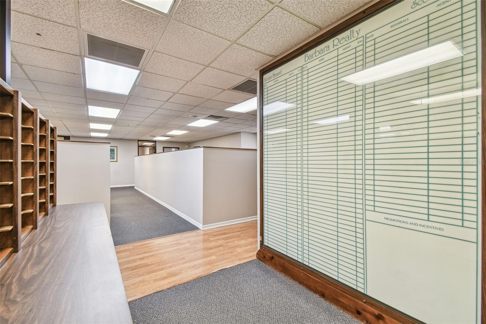 1046 W BUSCH BLVD #300, TAMPA, FL, 33612