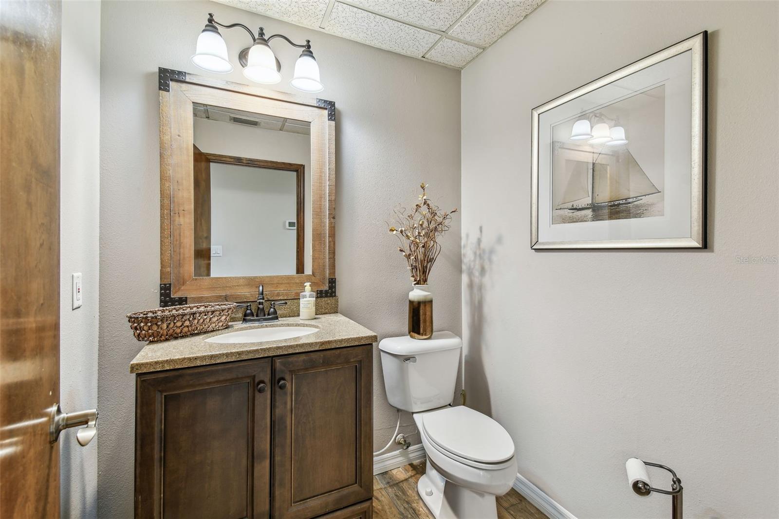 1046 W BUSCH BLVD #300, TAMPA, FL, 33612