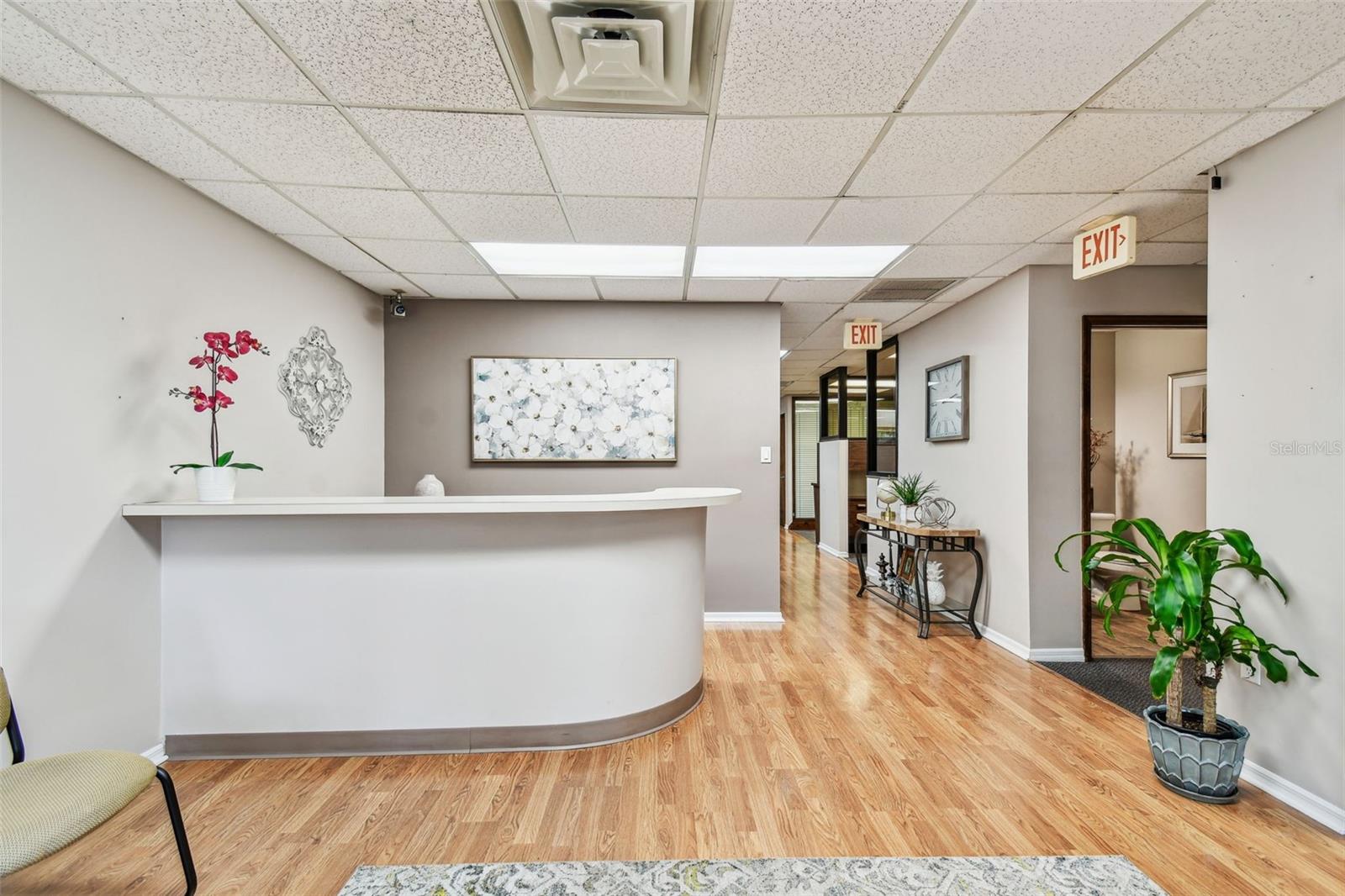 1046 W BUSCH BLVD #300, TAMPA, FL, 33612