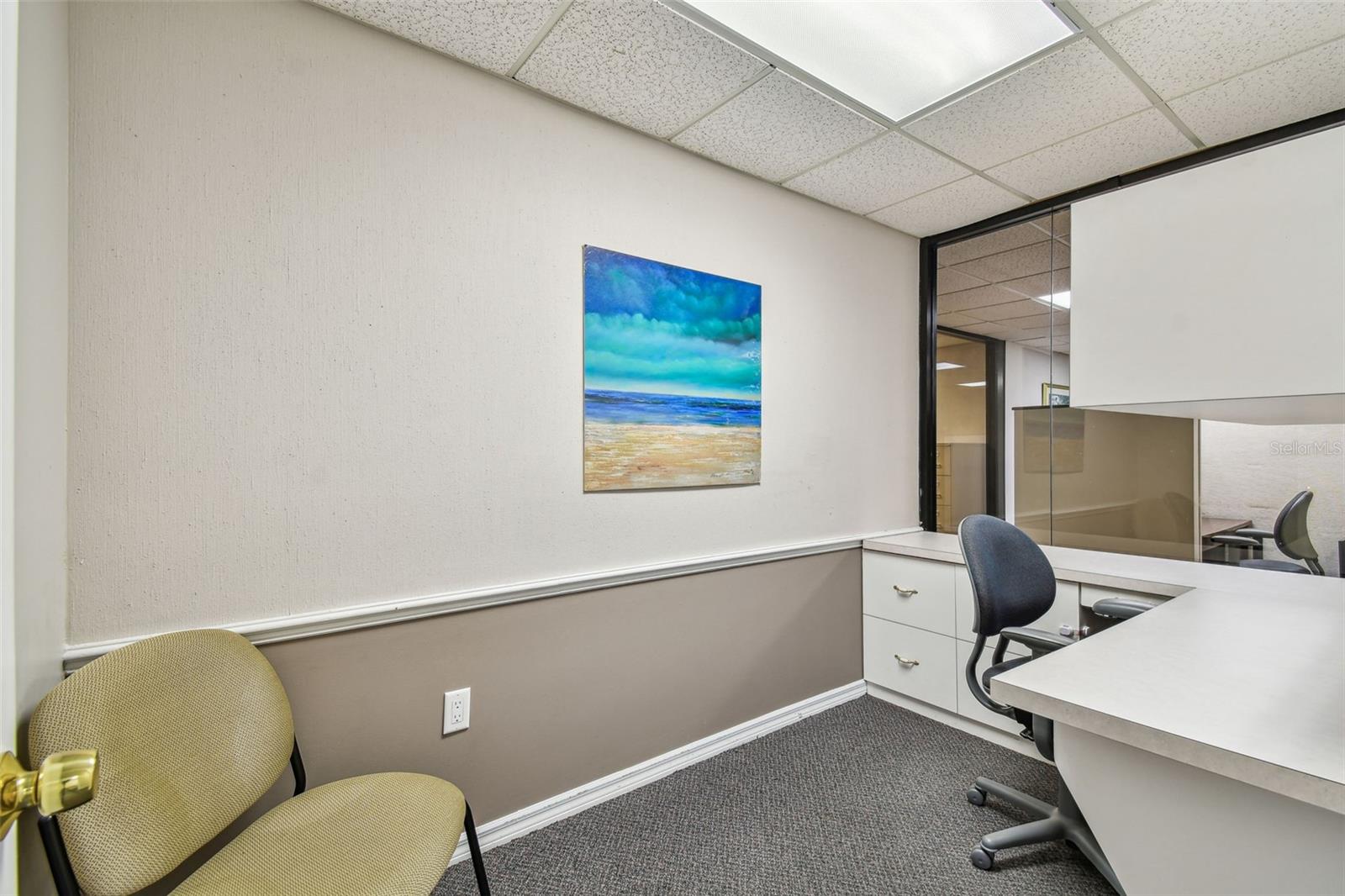 1046 W BUSCH BLVD #300, TAMPA, FL, 33612