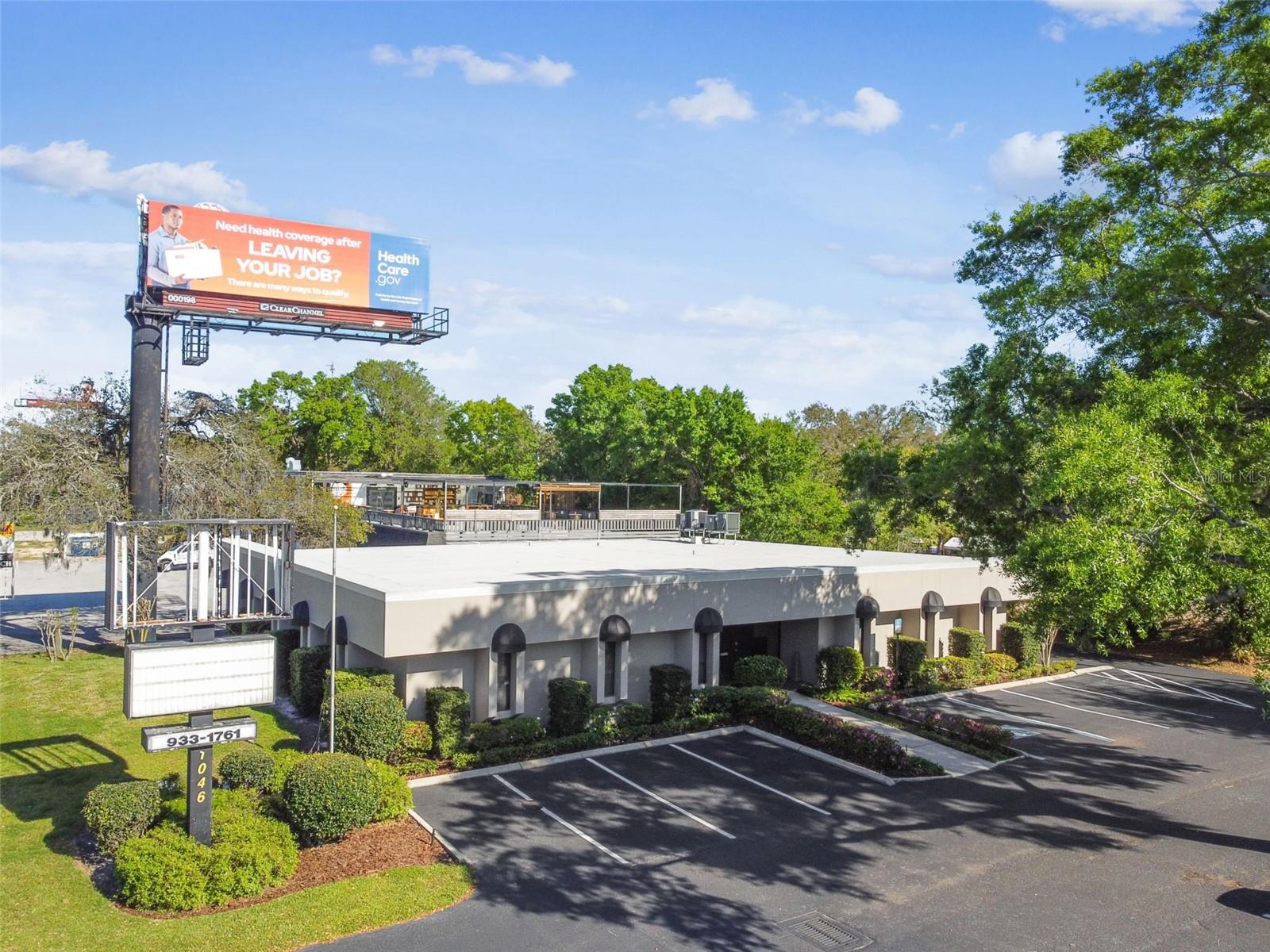 1046 W BUSCH BLVD #300, TAMPA, FL, 33612