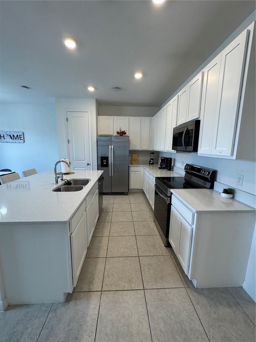 835 LONGBOAT DR, DAVENPORT, FL, 33896