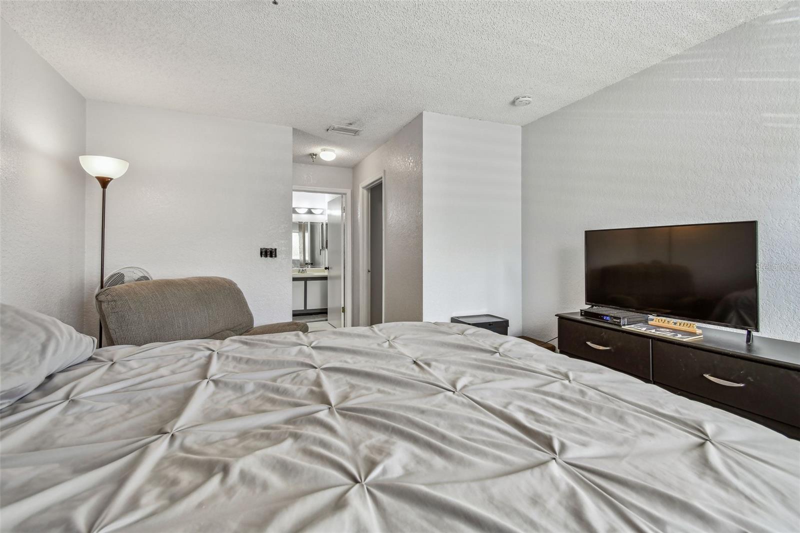 10265 GANDY BLVD N #1004, ST PETERSBURG, FL, 33702