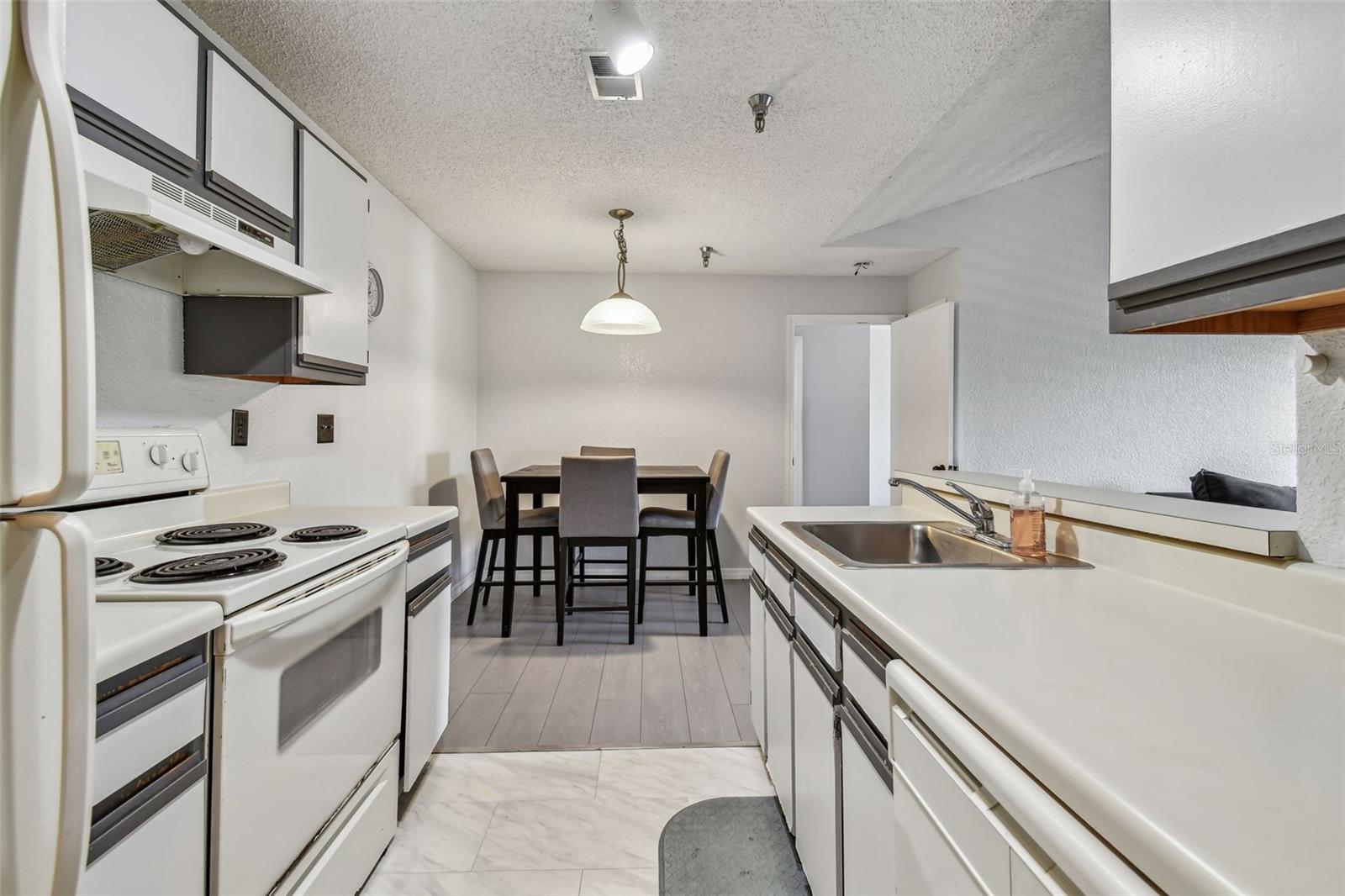 10265 GANDY BLVD N #1004, ST PETERSBURG, FL, 33702