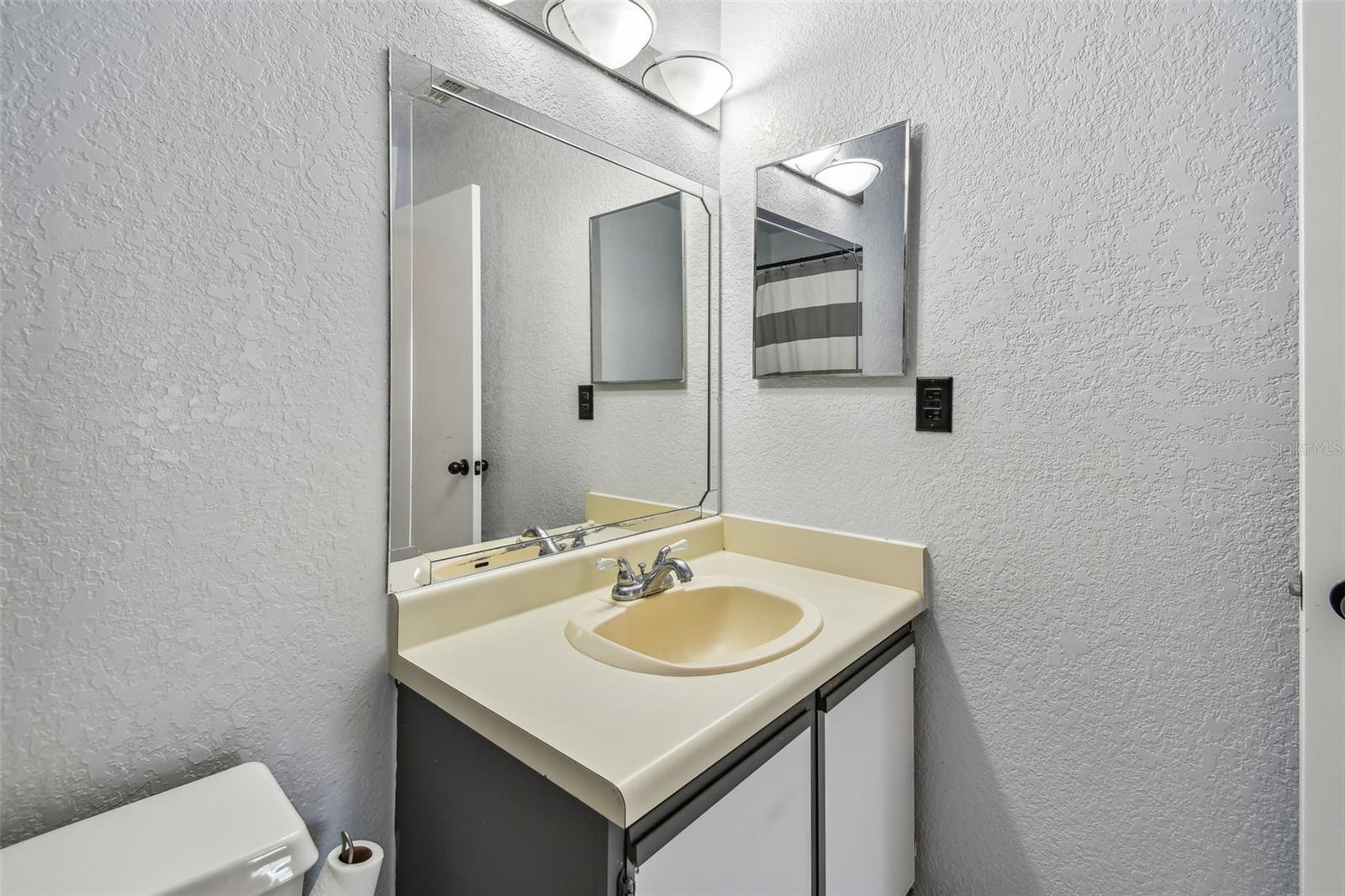 10265 GANDY BLVD N #1004, ST PETERSBURG, FL, 33702