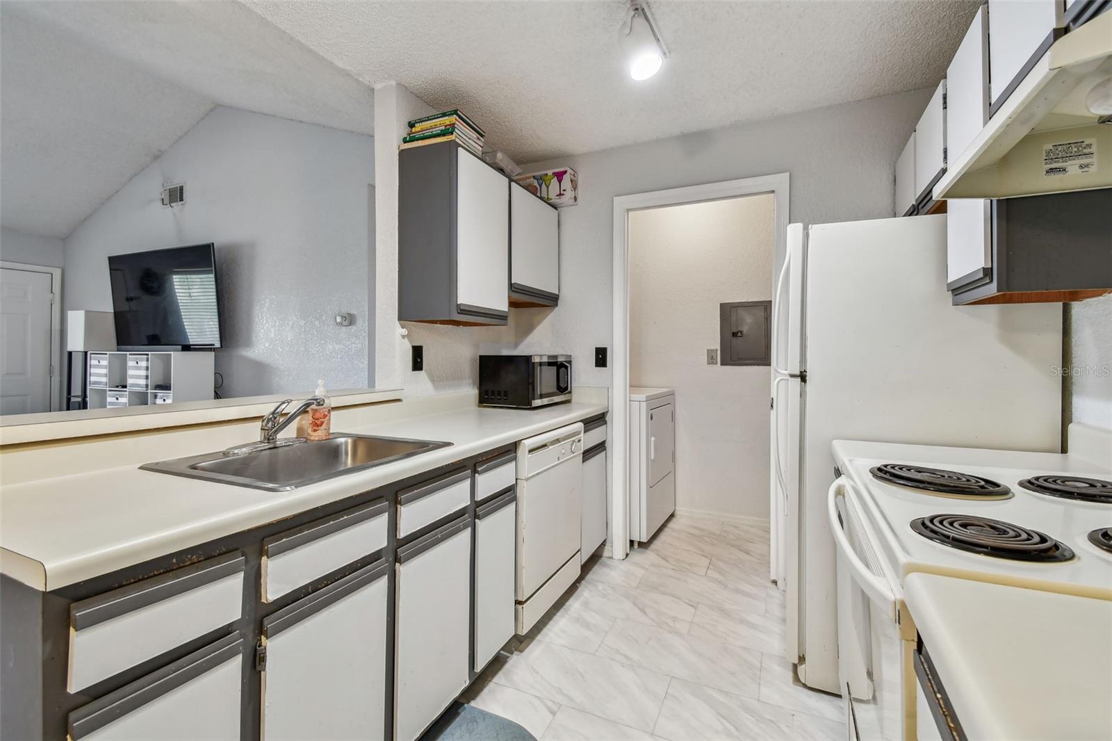 10265 GANDY BLVD N #1004, ST PETERSBURG, FL, 33702