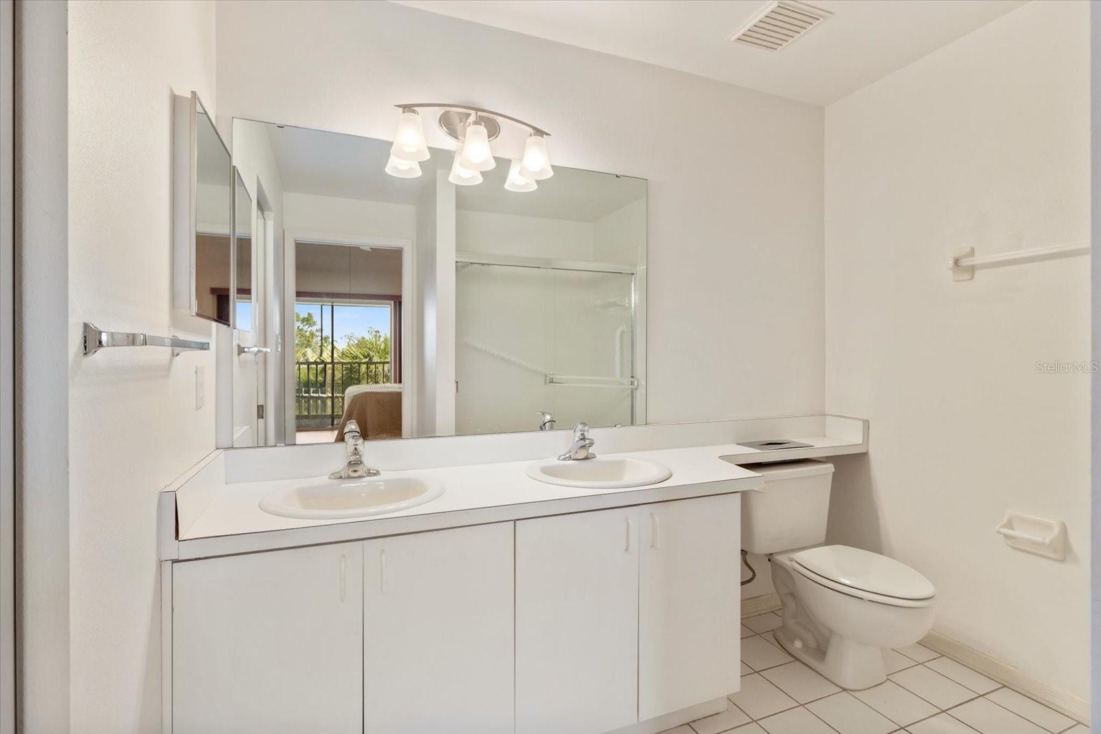 841 WATERSIDE DR #206, VENICE, FL, 34285
