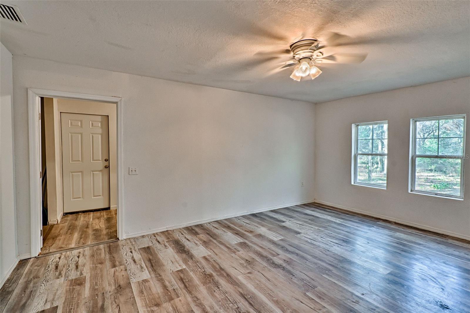 300 S US HIGHWAY 129, BELL, FL, 32619