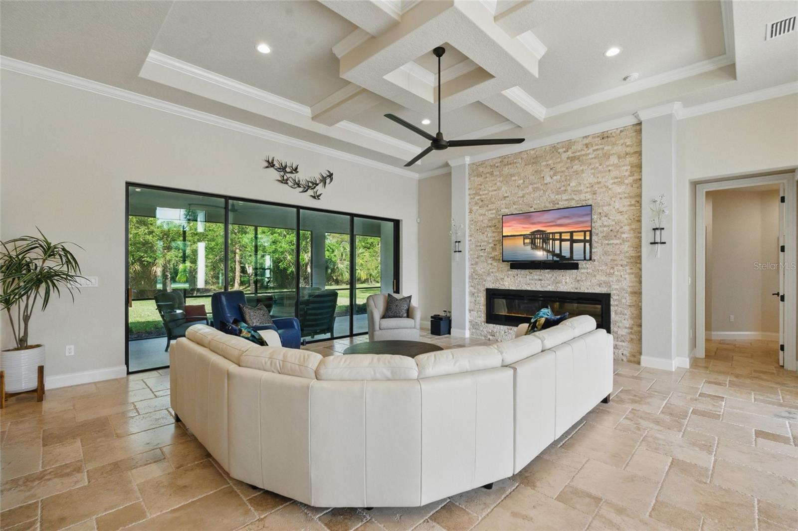 8 BLUE OAK LN, PALM COAST, FL, 32137