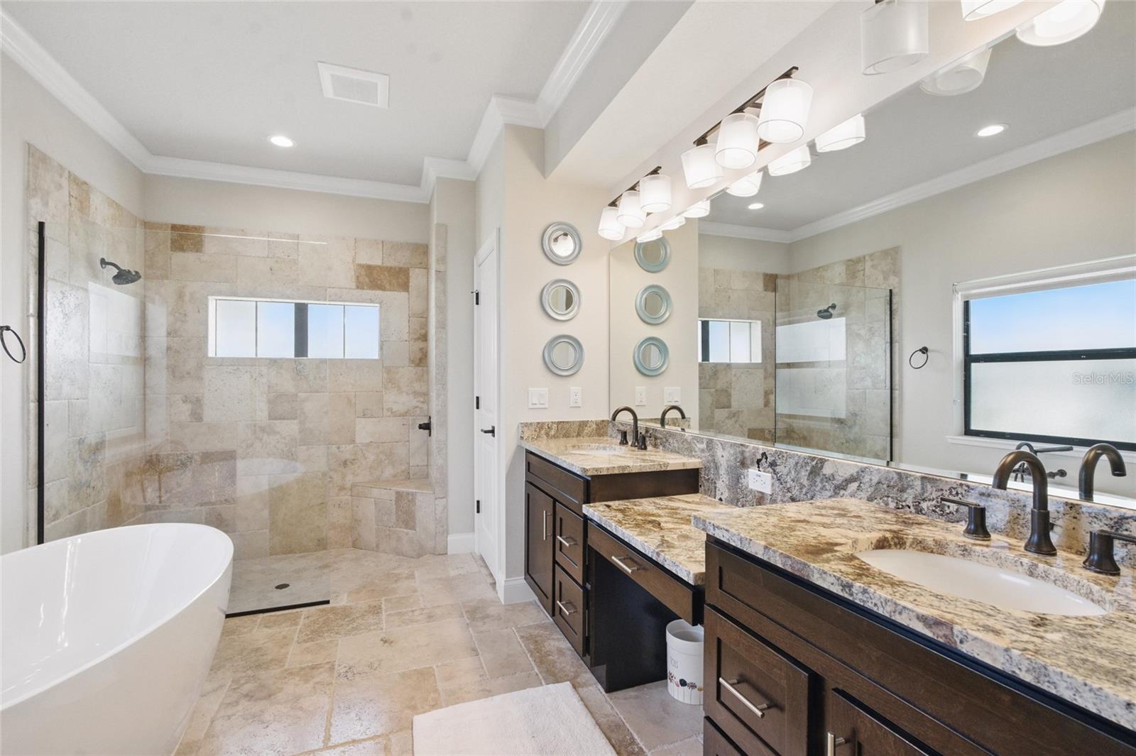 8 BLUE OAK LN, PALM COAST, FL, 32137