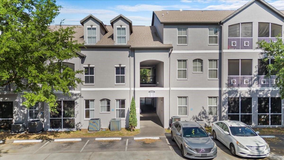5024 SUNRIDGE PALMS DR #101, TAMPA, FL, 33617