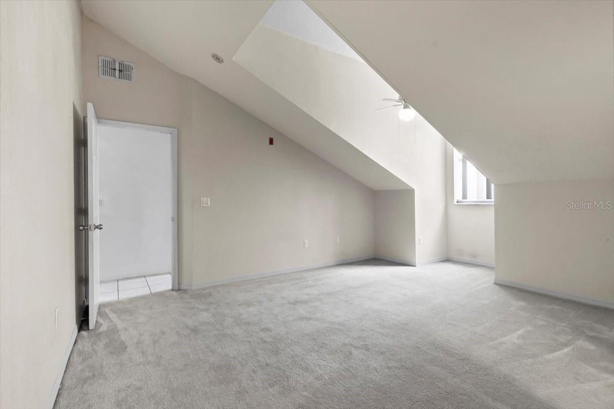 5024 SUNRIDGE PALMS DR #101, TAMPA, FL, 33617
