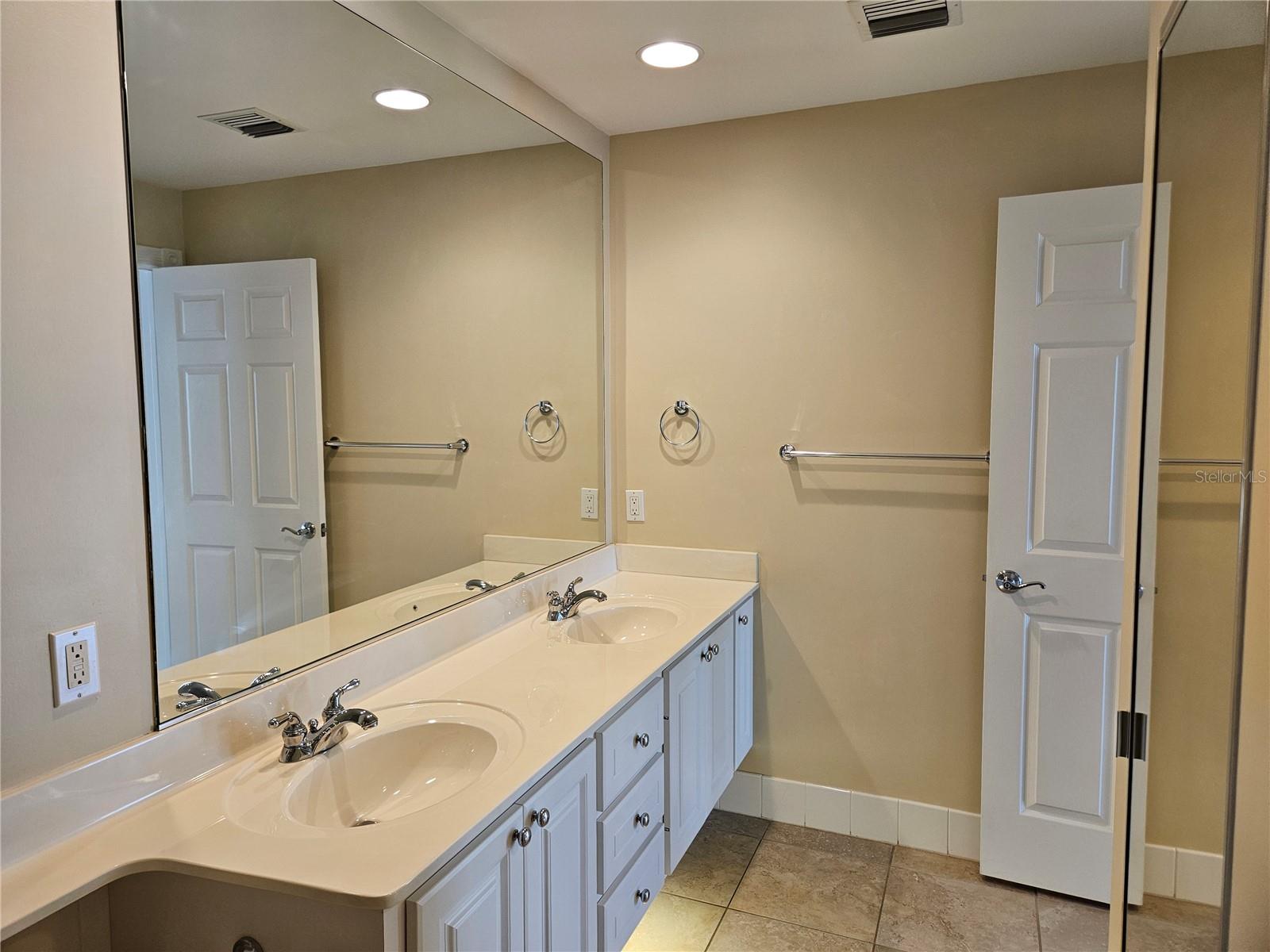 5943 BENEVENTO DR, SARASOTA, FL, 34238