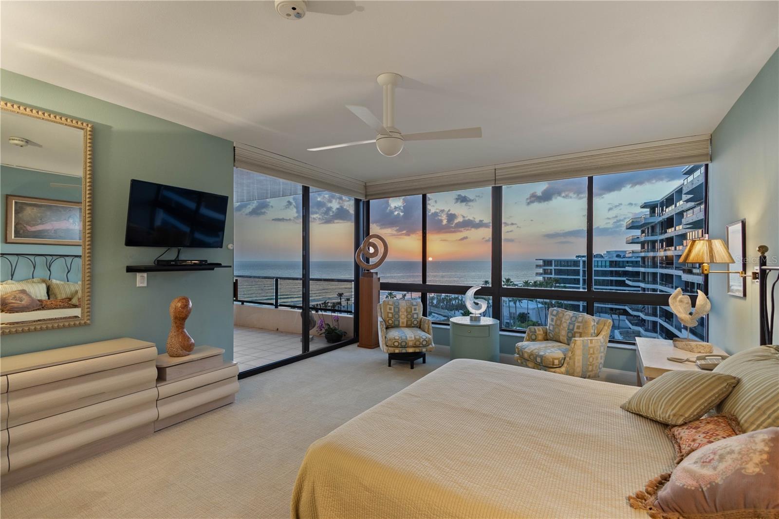 535 SANCTUARY DR #A602, LONGBOAT KEY, FL, 34228