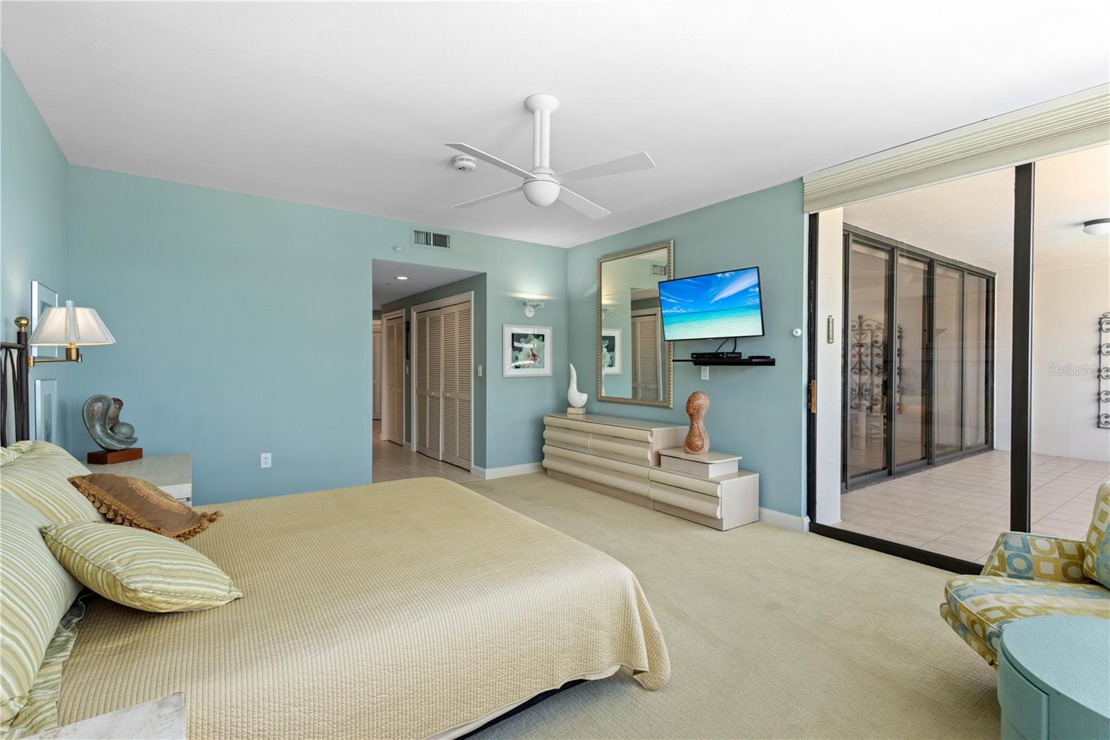 535 SANCTUARY DR #A602, LONGBOAT KEY, FL, 34228