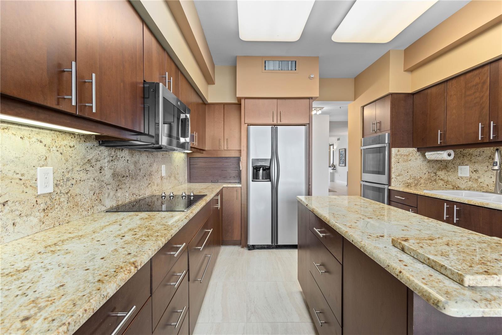 535 SANCTUARY DR #A602, LONGBOAT KEY, FL, 34228