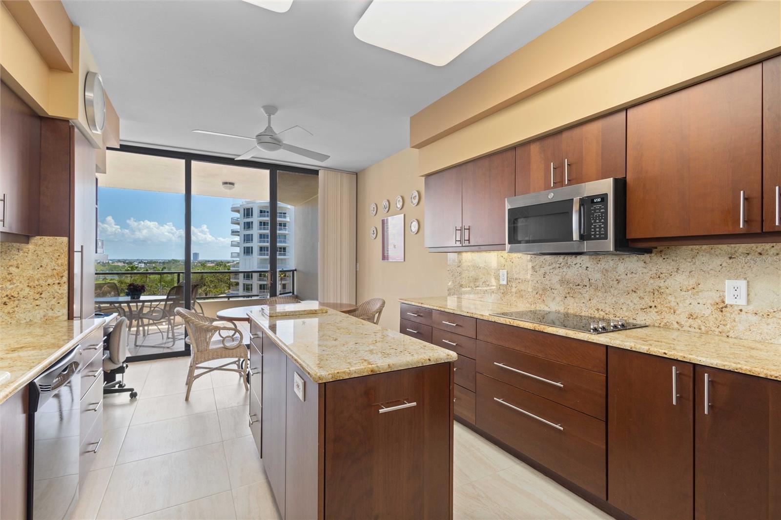 535 SANCTUARY DR #A602, LONGBOAT KEY, FL, 34228
