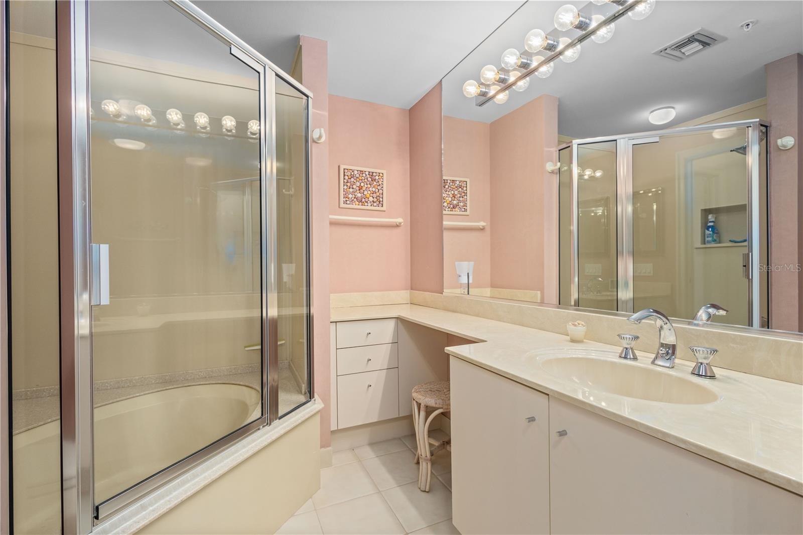 535 SANCTUARY DR #A602, LONGBOAT KEY, FL, 34228