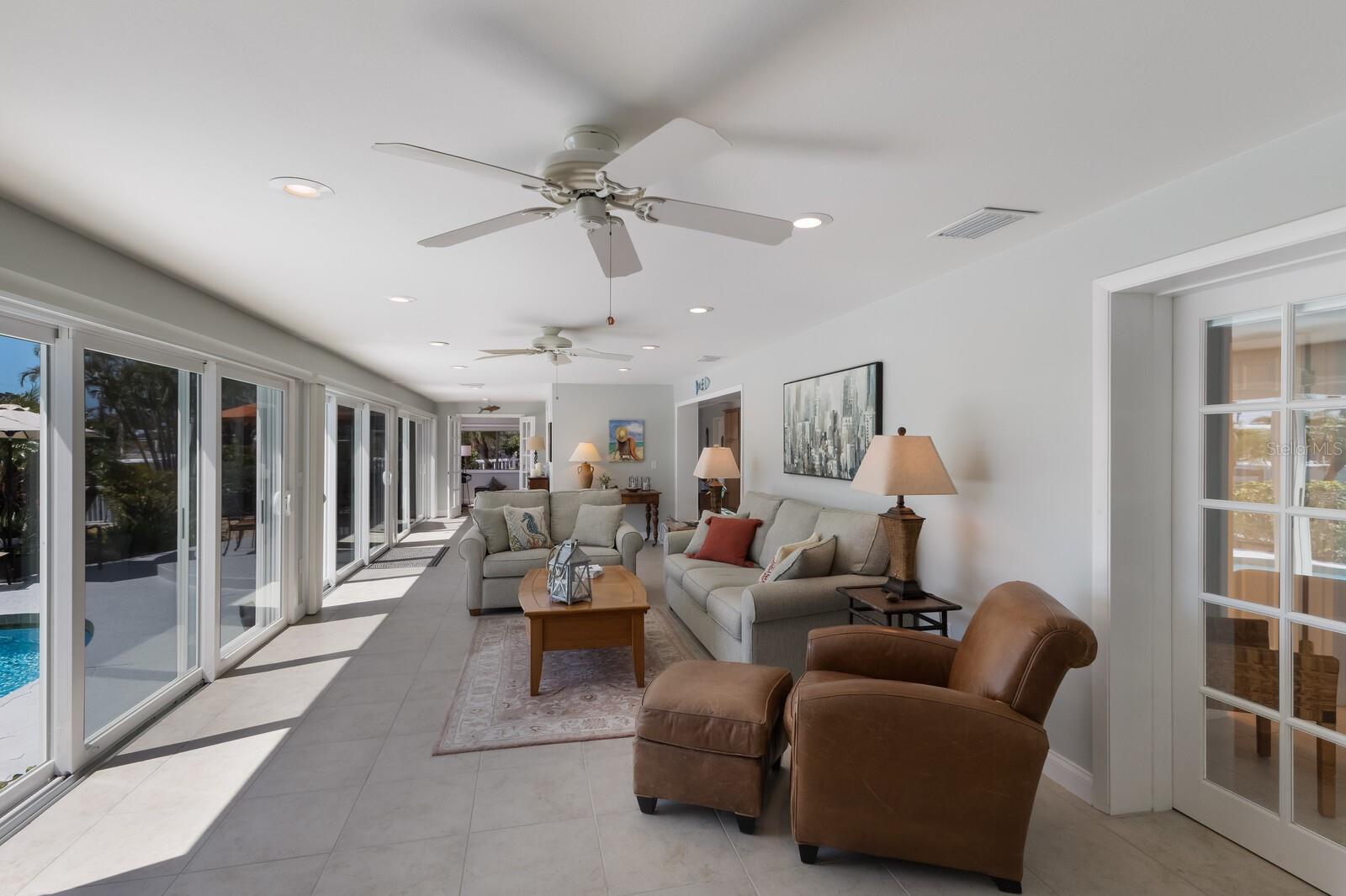 606 EMERALD LN, HOLMES BEACH, FL, 34217