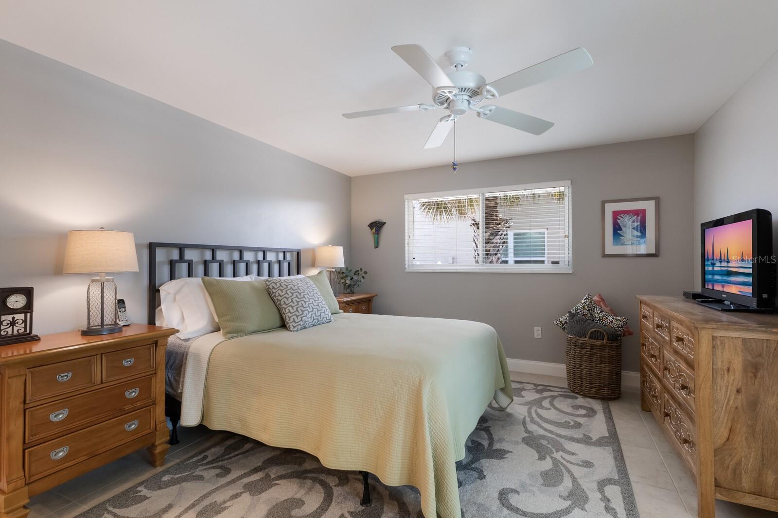 606 EMERALD LN, HOLMES BEACH, FL, 34217