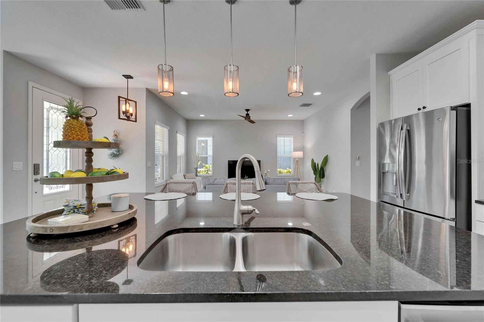 606 WINTERSIDE DR, APOLLO BEACH, FL, 33572