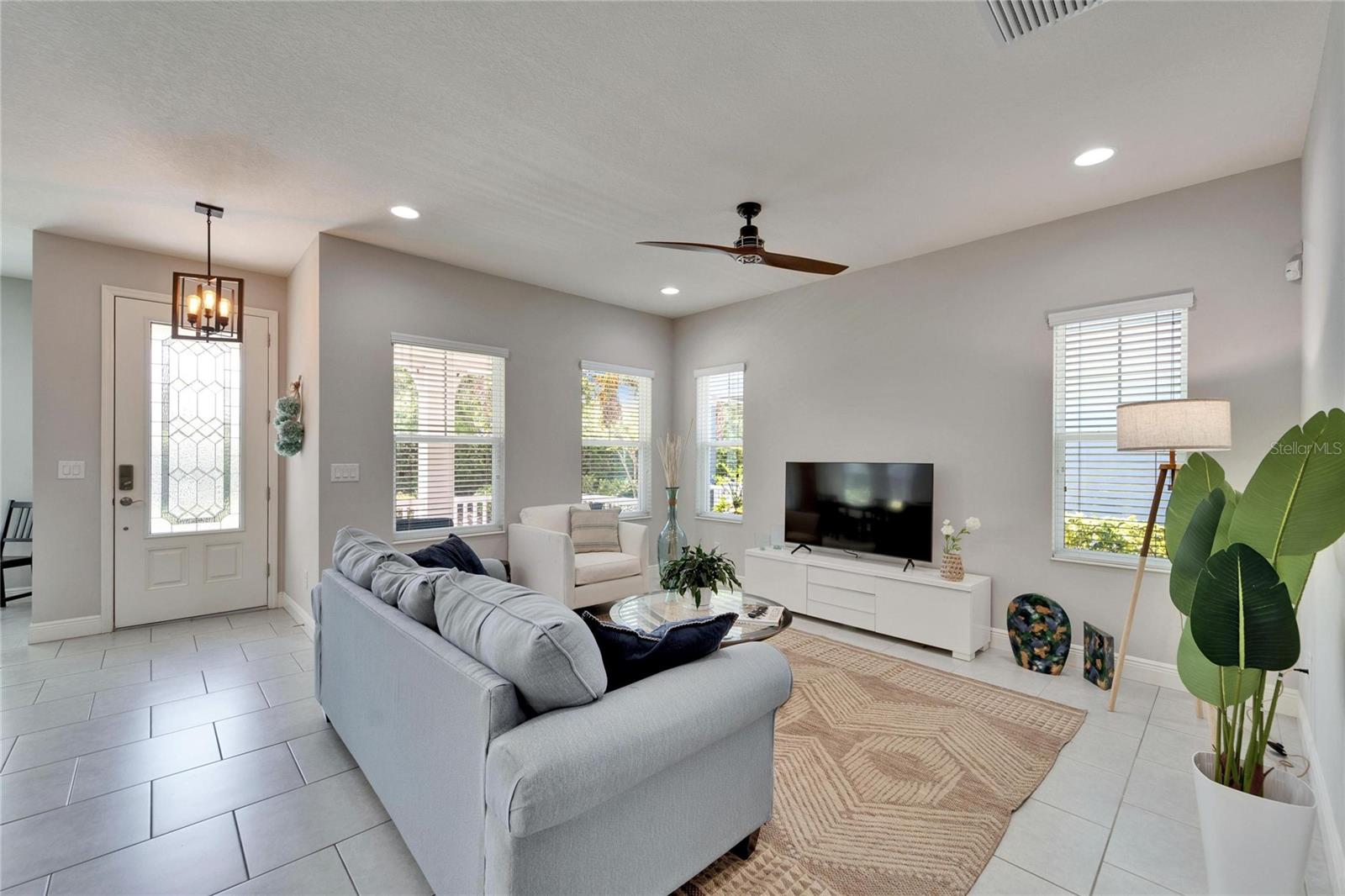 606 WINTERSIDE DR, APOLLO BEACH, FL, 33572