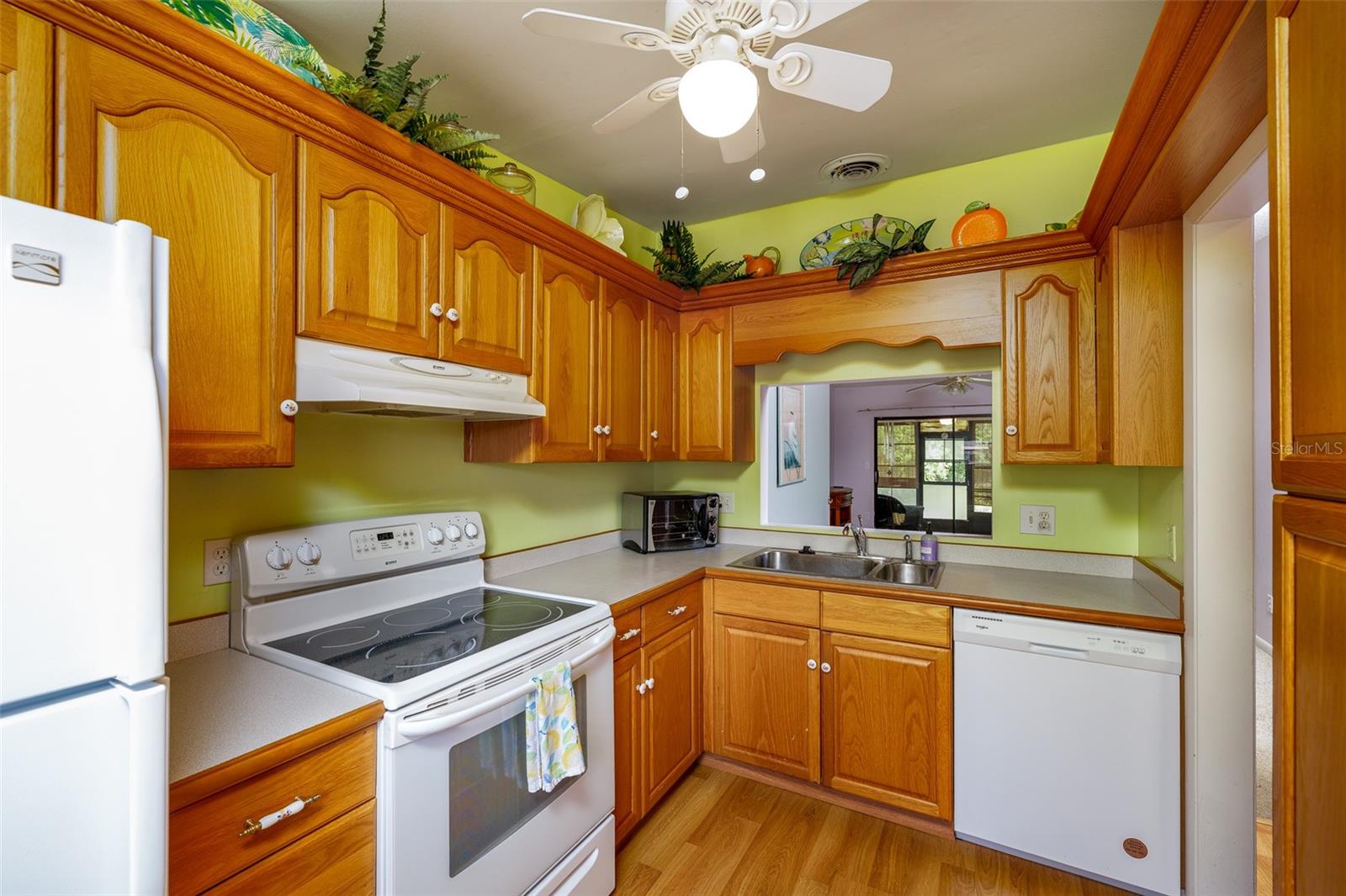 1216 9TH CIR SE, LARGO, FL, 33771