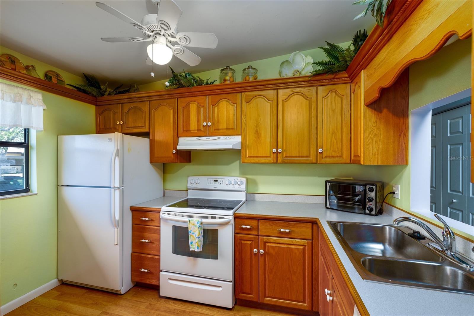 1216 9TH CIR SE, LARGO, FL, 33771