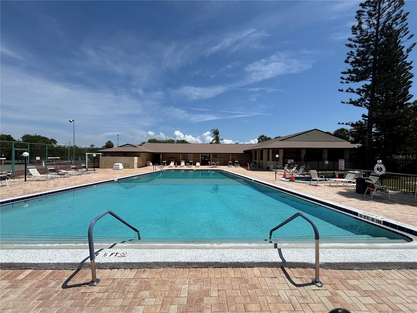 1216 9TH CIR SE, LARGO, FL, 33771